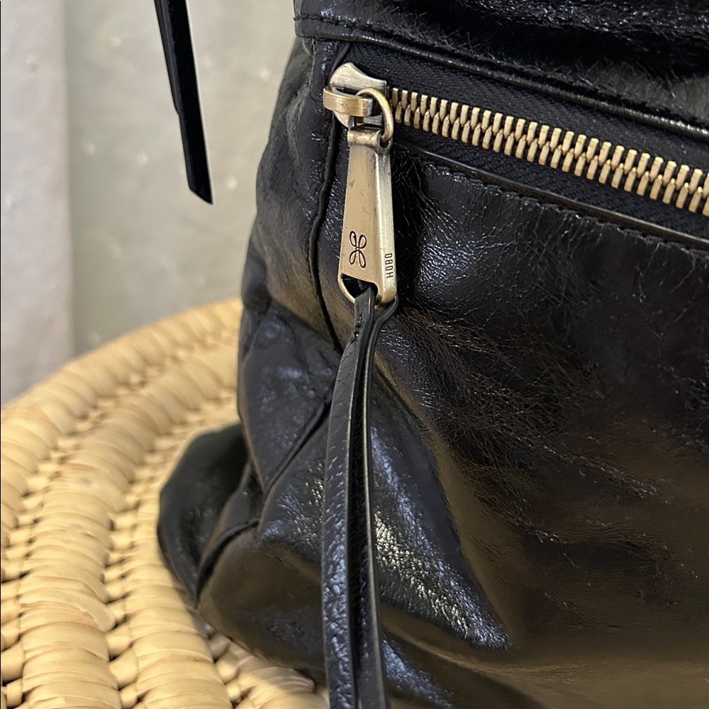 Hobo Black Leather Shoulder Bag Large Minimalist Classic Travel Work Tote - Picture 16 of 16